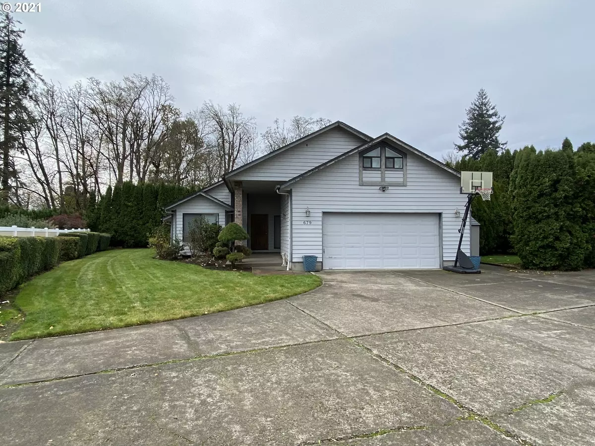 Keizer, OR 97303,679 GARLAND CT