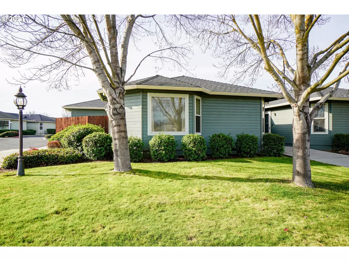 Medford, OR 97501,3015 Merriman RD #12