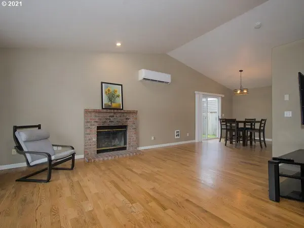 6547 NE DOGWOOD ST #12, Hillsboro, OR 97124