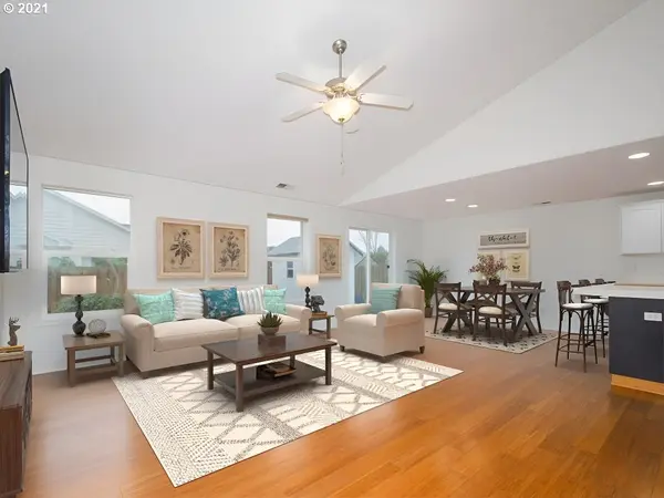 2725 ROANOKE ST, Woodburn, OR 97071