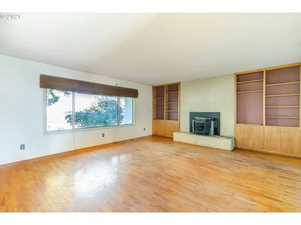 310 JONQUIL AVE, Eugene, OR 97404