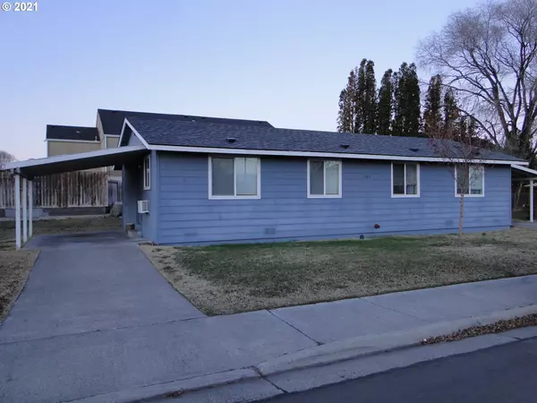 385 E CHERRY AVE, Hermiston, OR 97838