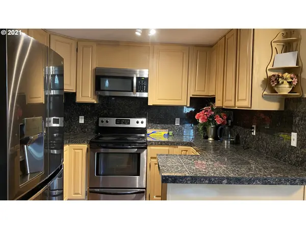 21707 SE ALDER DR, Gresham, OR 97030