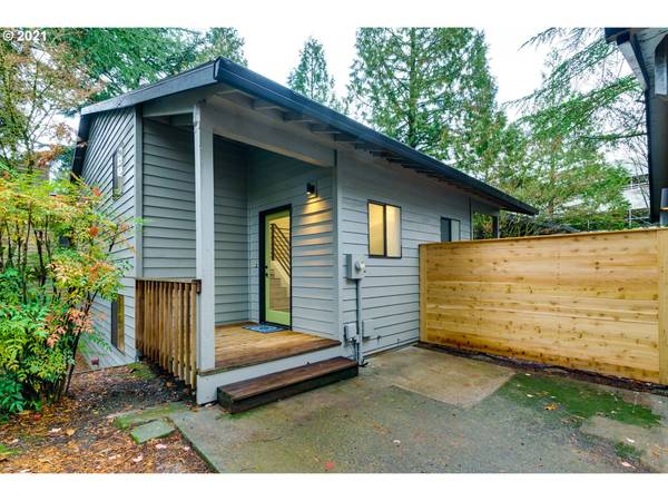 551 S TEXAS ST, Portland, OR 97219