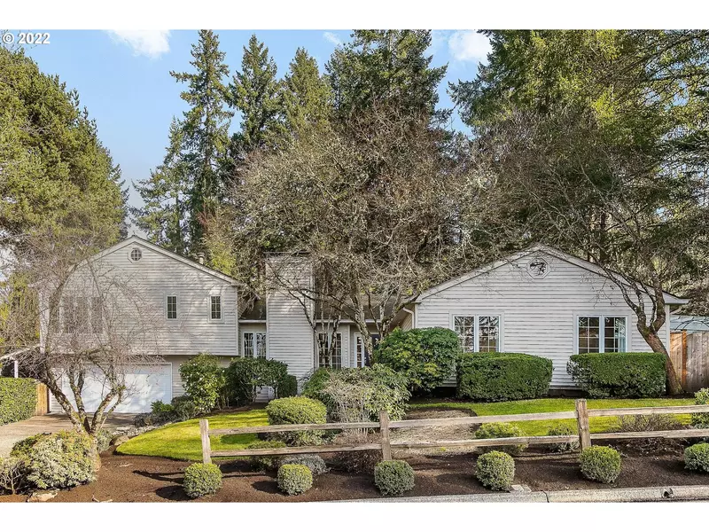 4 WESTMINSTER DR, Lake Oswego, OR 97034