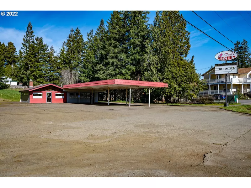 750 W CENTRAL BLVD, Coquille, OR 97423