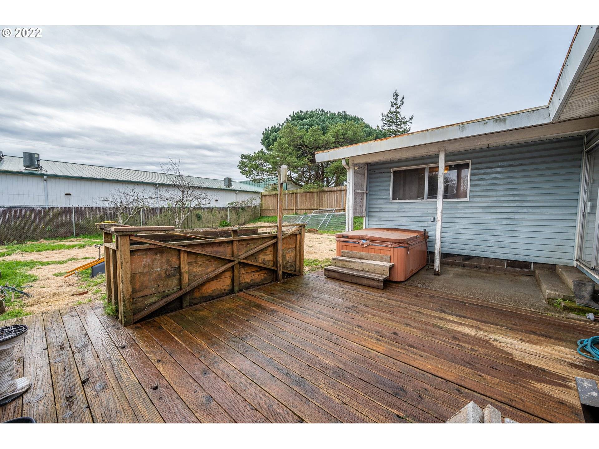 North Bend, OR 97459,2251 COMMERCIAL