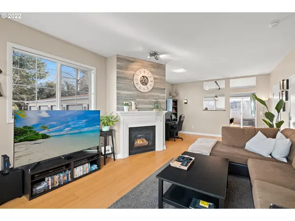9465 SW SUTTON PL, Portland, OR 97223