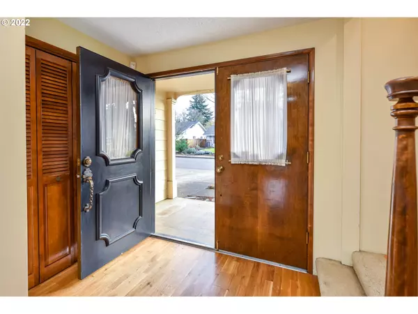 Eugene, OR 97401,2315 ROCKY LN