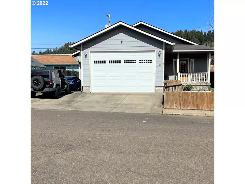 1849 ELM AVE, Reedsport, OR 97467