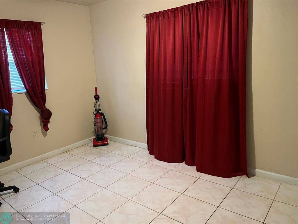 Miami Gardens, FL 33169,Address not disclosed