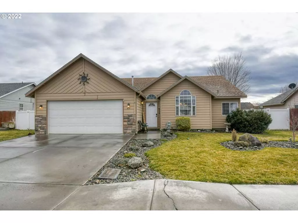 Hermiston, OR 97838,671 W WREN AVE