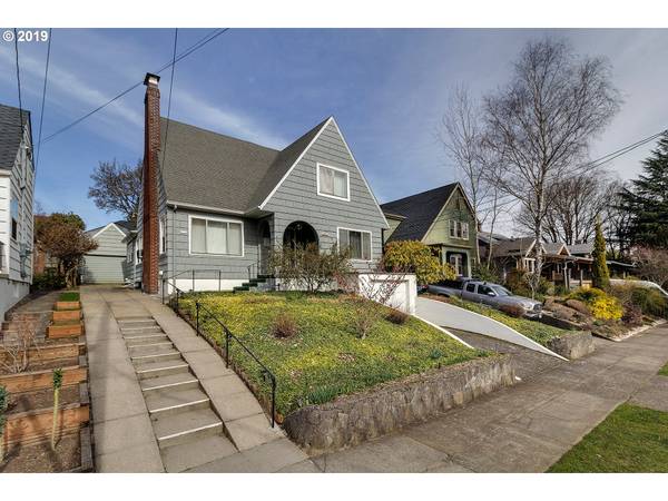 4151 NE COUCH ST, Portland, OR 97232