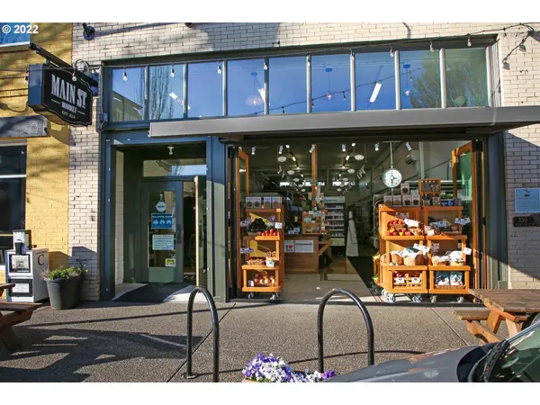 330 MAIN ST, Springfield, OR 97477