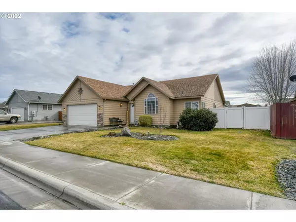 Hermiston, OR 97838,671 W WREN AVE