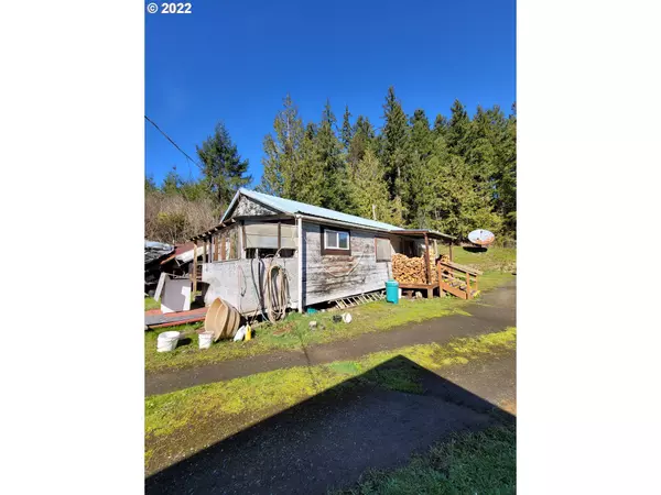 Myrtle Point, OR 97458,94004 PLEASANT VALLEY LN