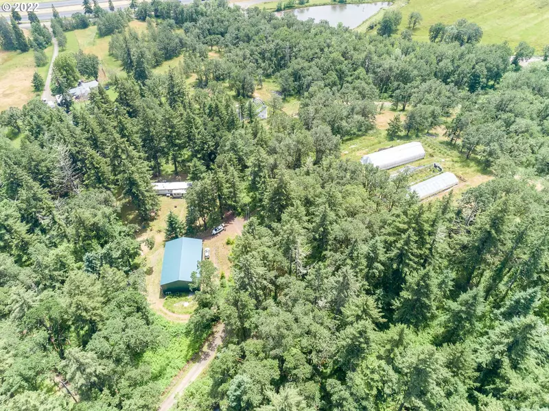 281 CONDOR LN, Oakland, OR 97462