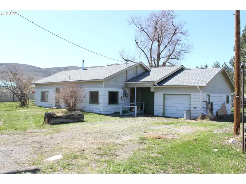 2145 17TH ST, Baker City, OR 97814