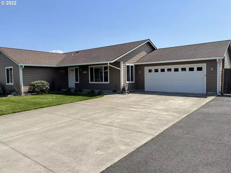 1055 CEDAR LOOP, Lakeside, OR 97449