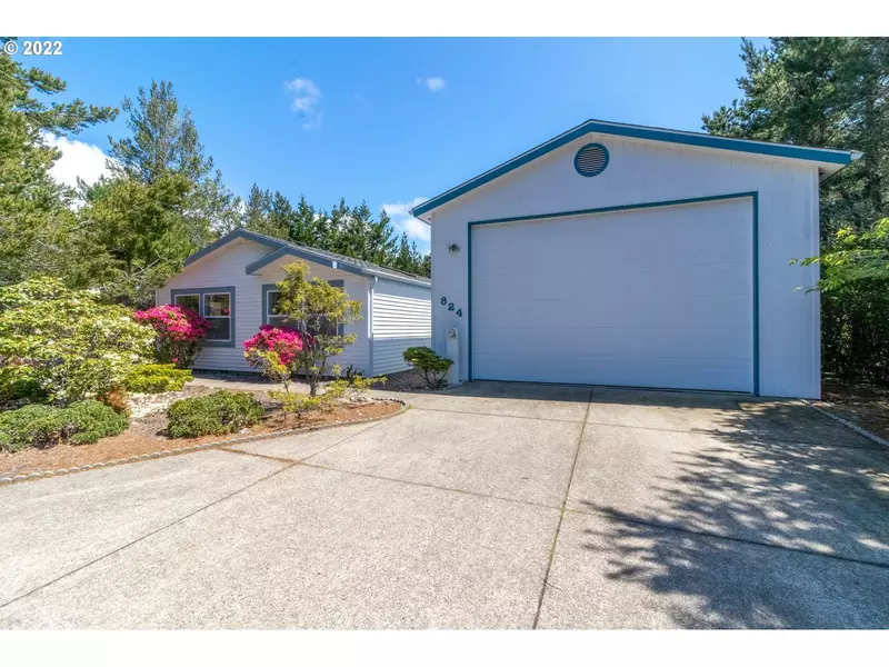 824 MUNSEL CREEK LOOP, Florence, OR 97439