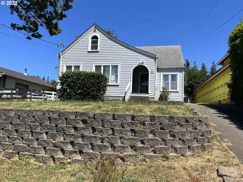 664 N ELLIOTT ST, Coquille, OR 97423