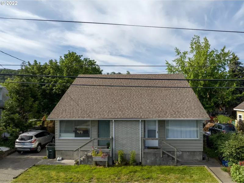 1420 E 12TH, The Dalles, OR 97058