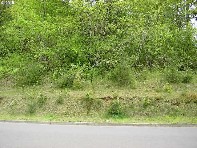 6225 FOREST RIDGE DR, Springfield, OR 97478