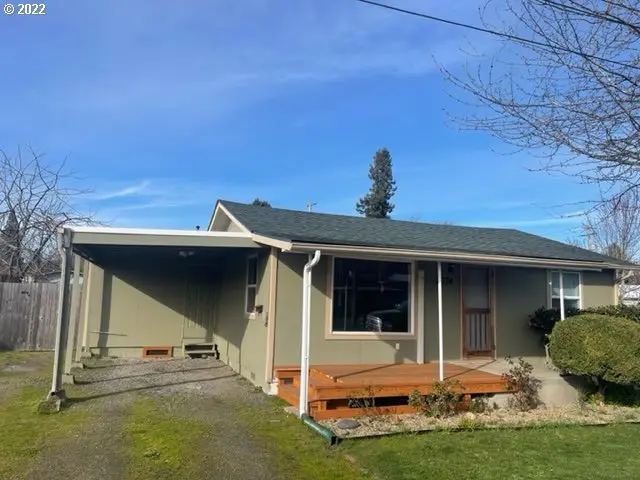 2074 G ST, Springfield, OR 97477