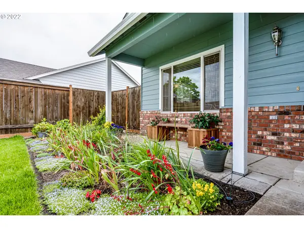 5972 ROMBAUER RD, Eugene, OR 97402