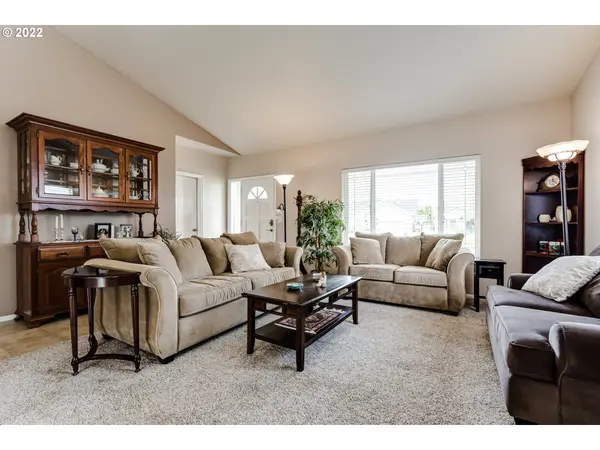 5972 ROMBAUER RD, Eugene, OR 97402