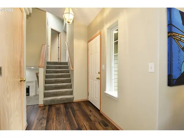 16635 SE EAST VIEW CT, Portland, OR 97236