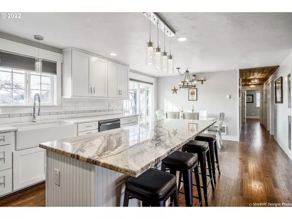 Pleasant Hill, OR 97455,84202 HILLTOP DR