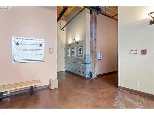 725 NW Flanders #302, Portland, OR 97209