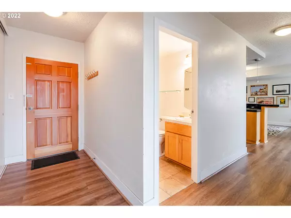 Eugene, OR 97401,1313 LINCOLN ST #403