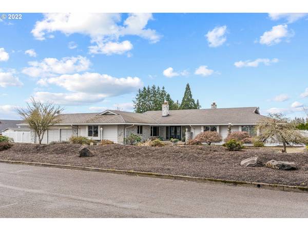 15009 NE LAWNVIEW CIR, Aurora, OR 97002