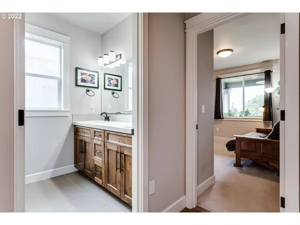 3411 SUMMIT SKY BLVD, Eugene, OR 97405