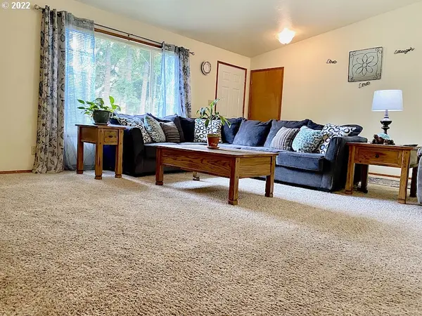 5506 CODY AVE, Eugene, OR 97402