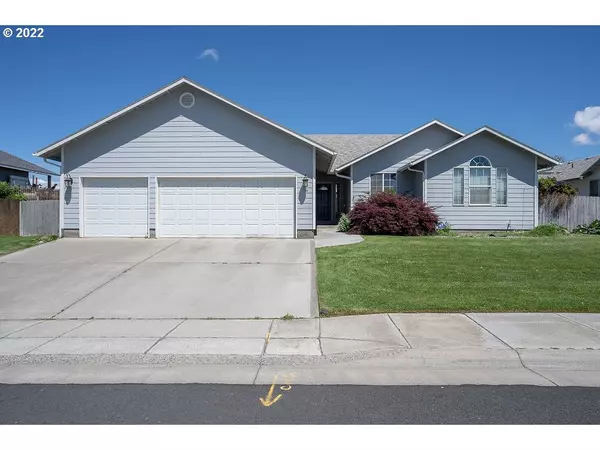 814 W HARTLEY AVE, Hermiston, OR 97838