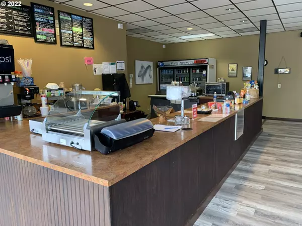 Eugene, OR 97402,3570 W 11TH AVE #A