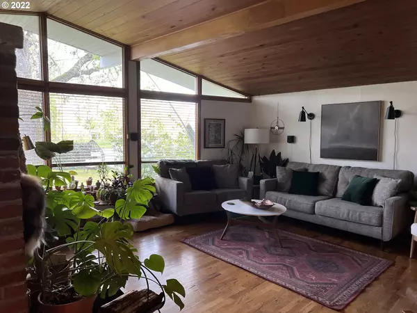 Eugene, OR 97405,3815 E AMAZON DR