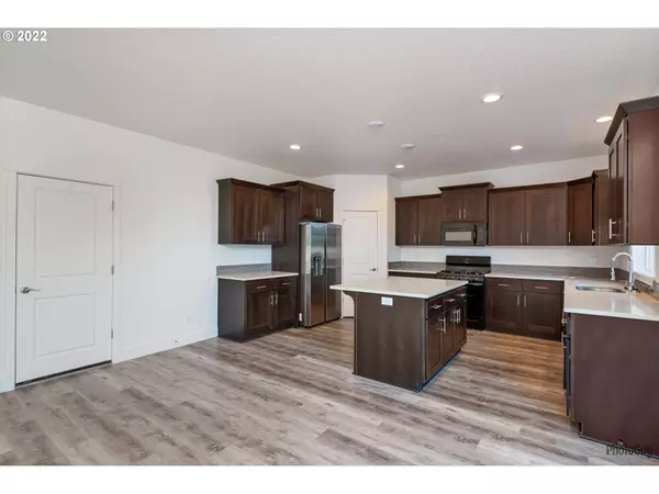 Eugene, OR 97403,3492 Snowberry RD