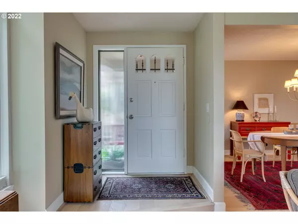 Lake Oswego, OR 97034,2091 BONNIEBRAE DR