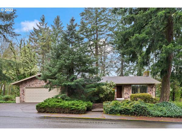 17101 CAMPUS WAY, Lake Oswego, OR 97034