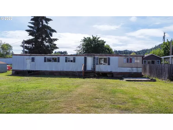 435 SPRUCE ST, Yoncalla, OR 97499