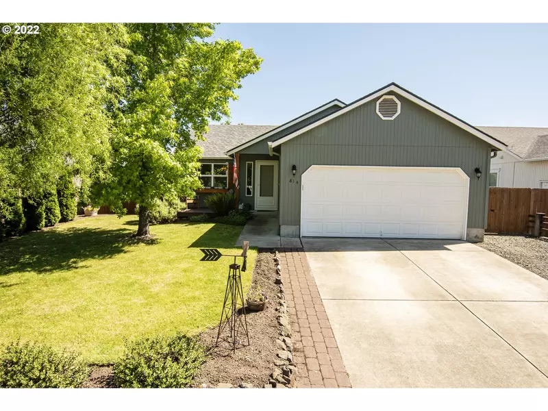 814 OSPREY LOOP, Creswell, OR 97426