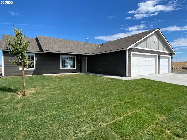 2765 Grouse ST, Umatilla, OR 97882