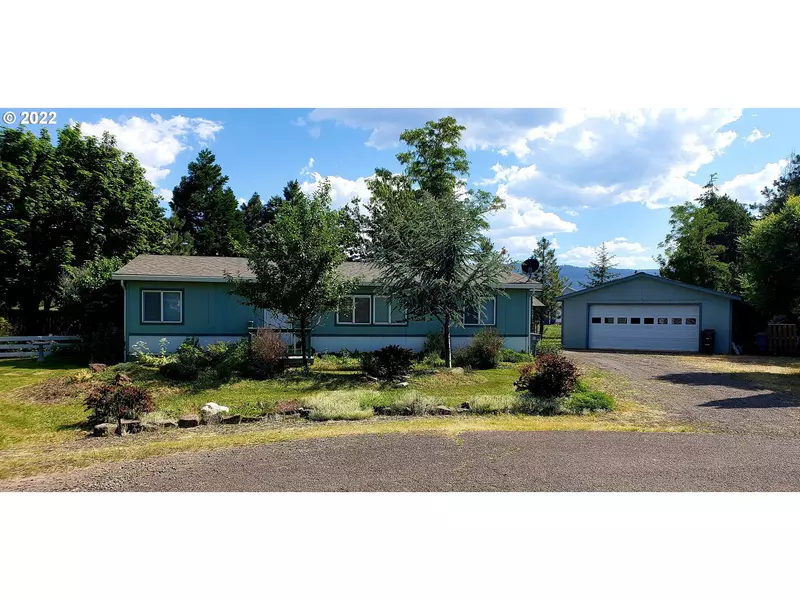 10507 G CT, Island City, OR 97850