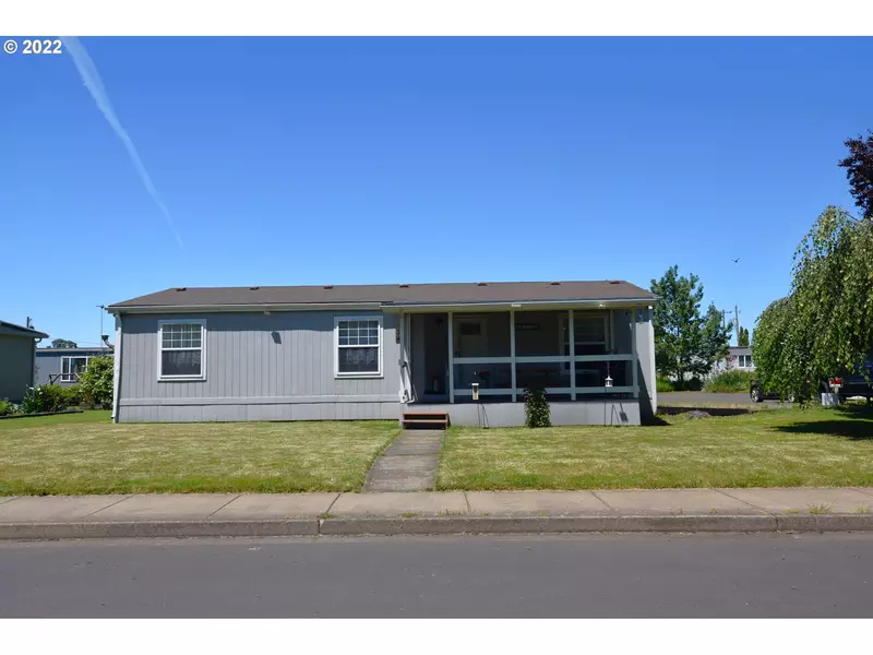 525 S 6TH ST #34, Harrisburg, OR 97446