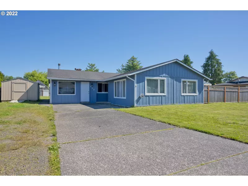 517 SW Harbor PL, Warrenton, OR 97146