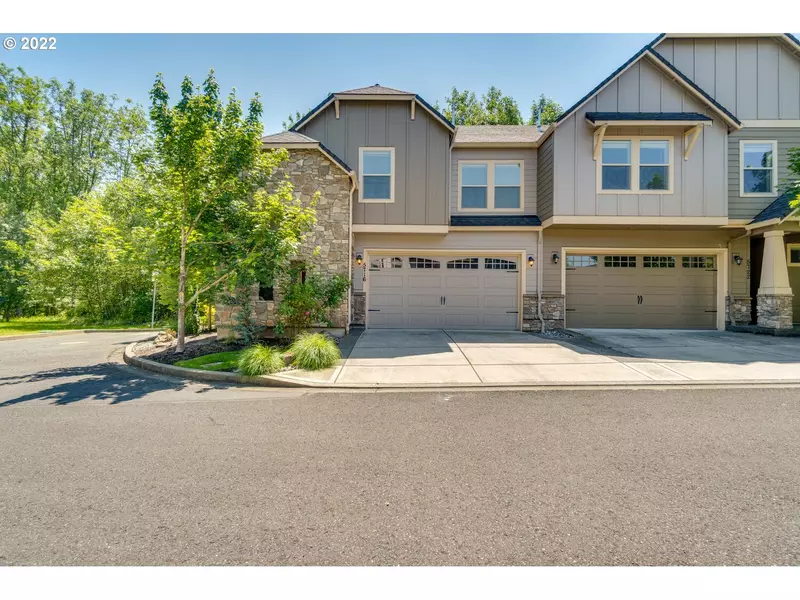 5716 NW 26TH AVE, Camas, WA 98607